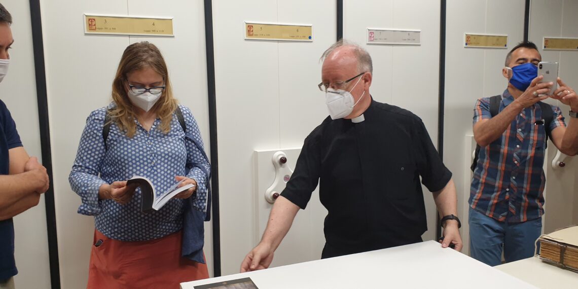 La Dra. Ana Mafé acompaña a la televisión francesa en busca de localizaciones para una grabación sobre el Santo Grial