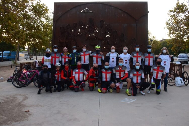 La Catedral de Valencia acoge la I Peregrinación Ciclista Corona de Aragón
