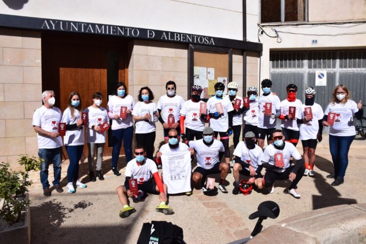 La Catedral de Valencia acoge la I Peregrinación Ciclista Corona de Aragón