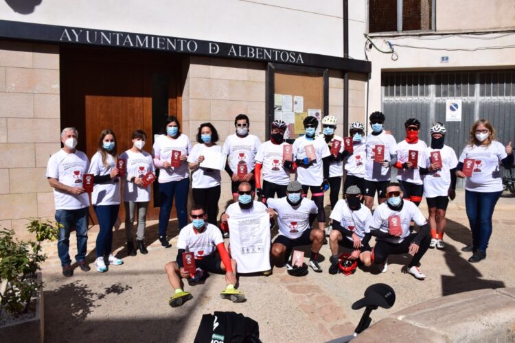 La Catedral de Valencia acoge la I Peregrinación Ciclista Corona de Aragón