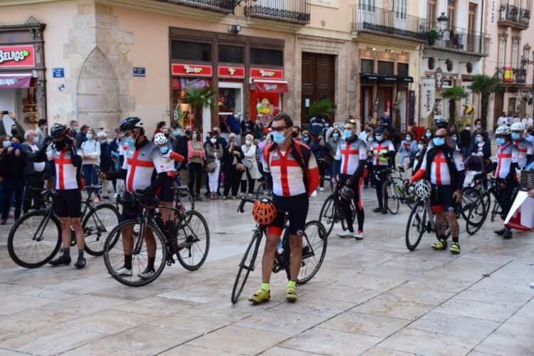 La Catedral de Valencia acoge la I Peregrinación Ciclista Corona de Aragón