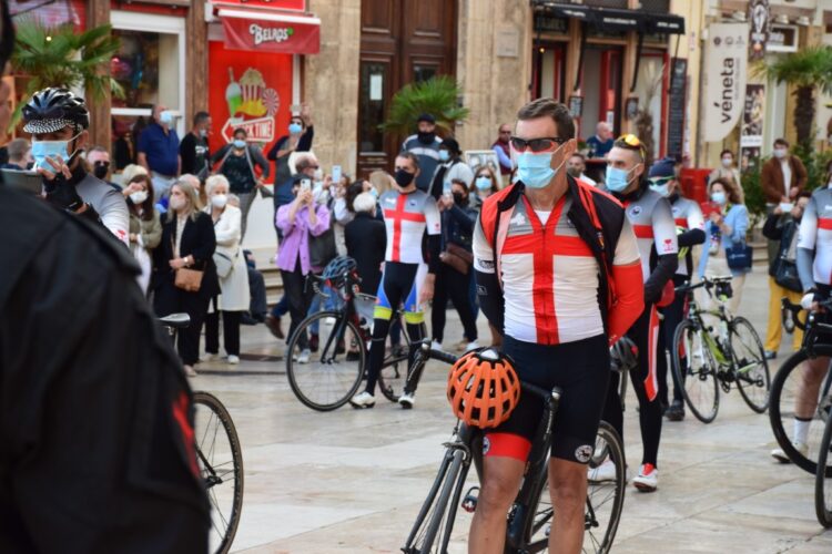 La Catedral de Valencia acoge la I Peregrinación Ciclista Corona de Aragón