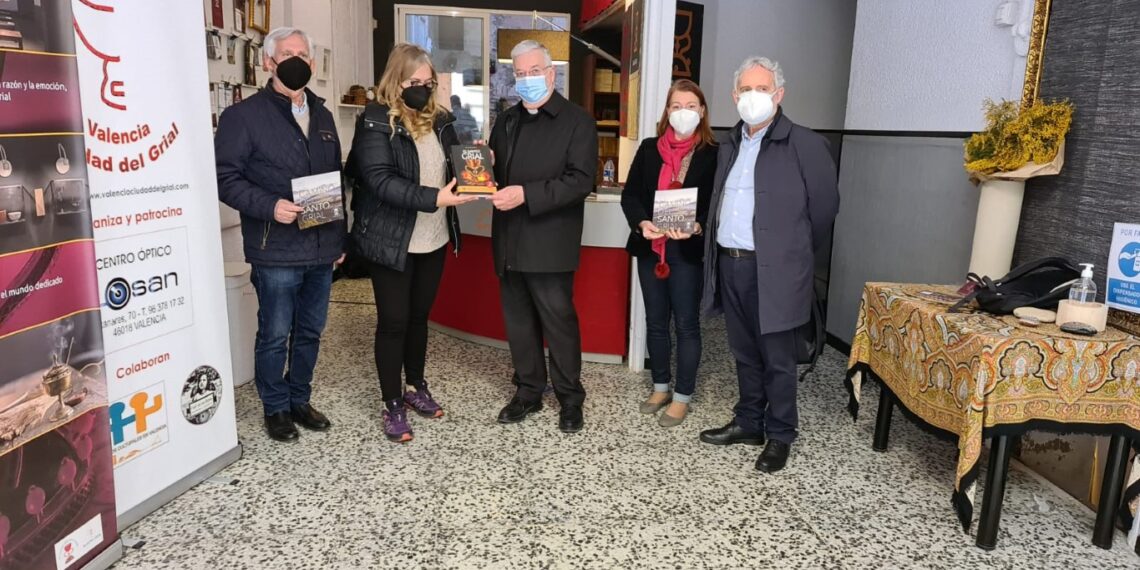 AULA GRIAL recibe la visita de don Gustavo Riveiro D’Angelo, delegado episcopal de Pastoral de Turismo y Tiempo Libre del Arzobispado de Valencia y párroco en Paiporta